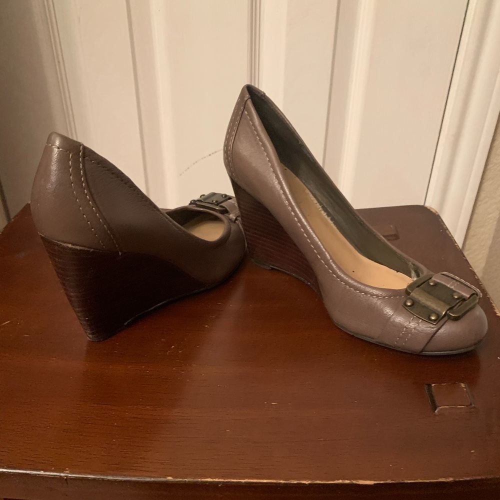 Shoes - Picture 2 of 2
